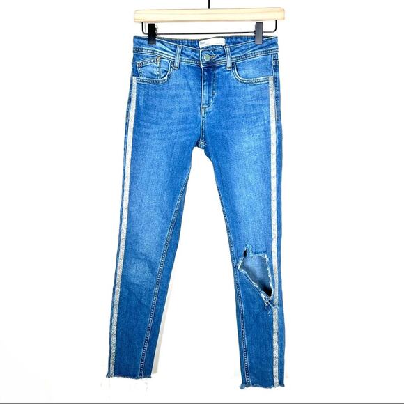Zara medium wash distressed skinny jeans with silver side stripe size 4 B170 - Picture 1 of 7